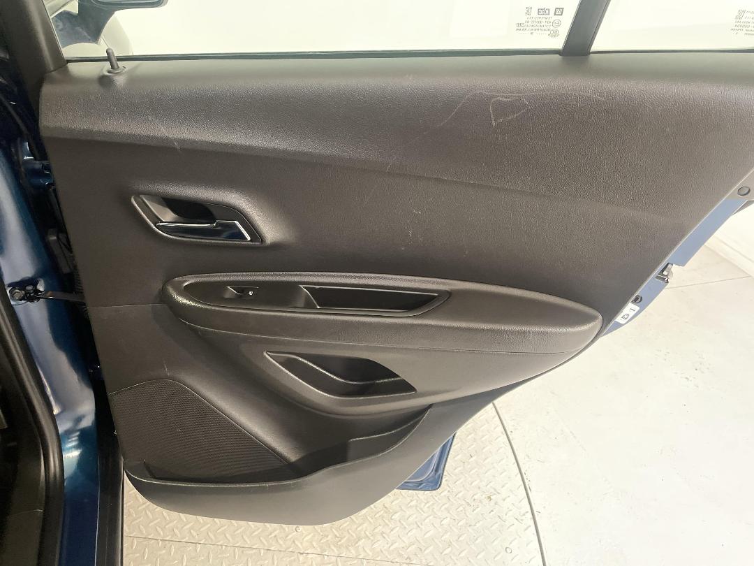 Photo '19' of Holden Trax