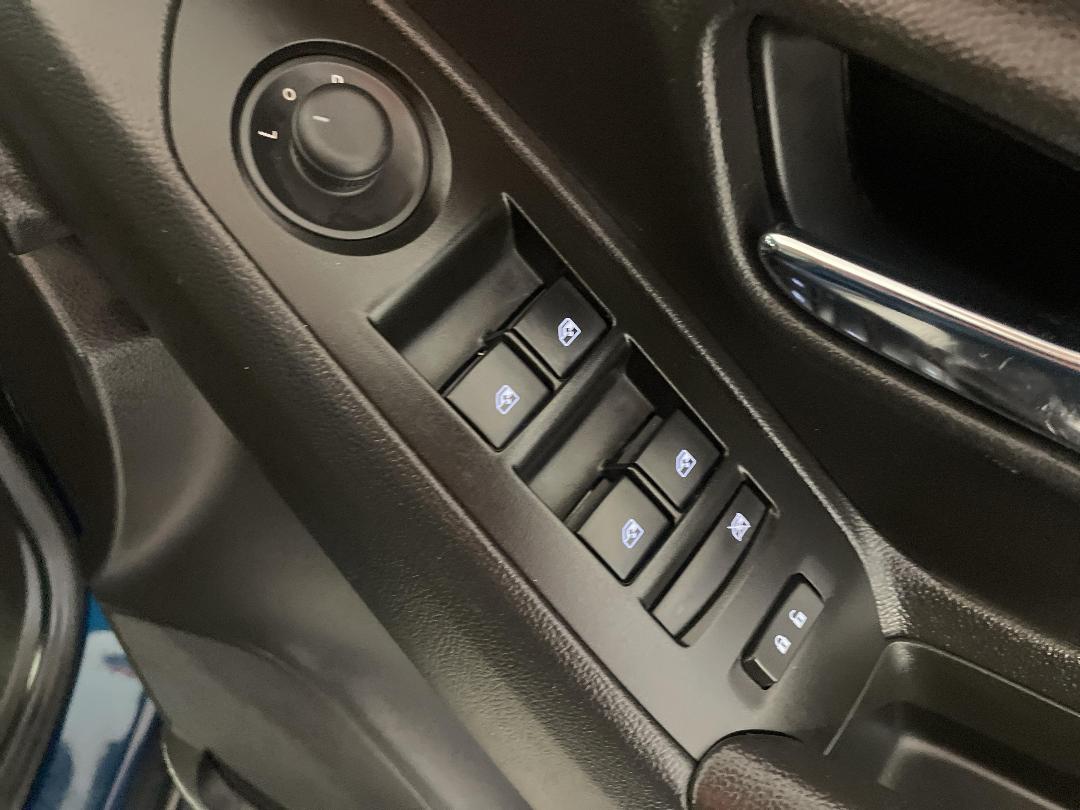 Photo '24' of Holden Trax