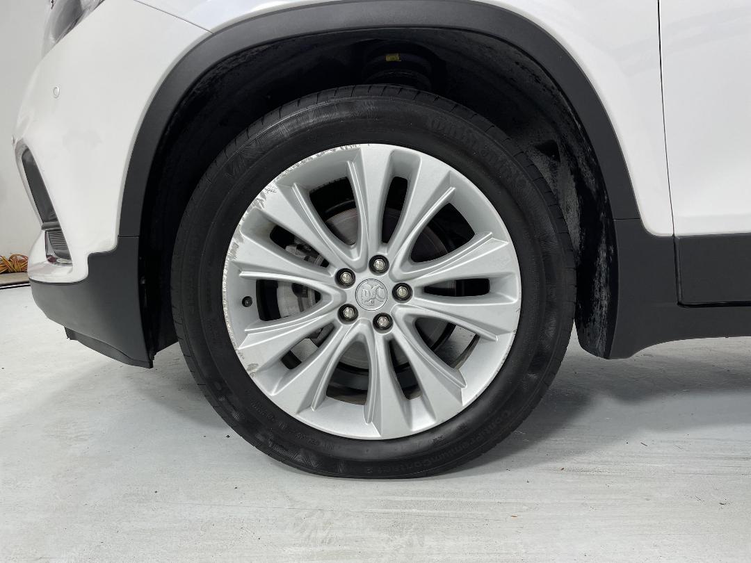 Photo '10' of Holden Trax