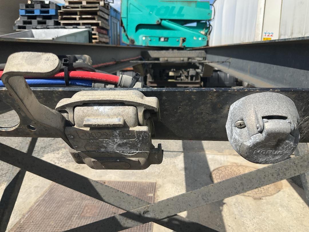 Photo '7' of Homebuilt IDEAL SERVICES Skeletal Semi