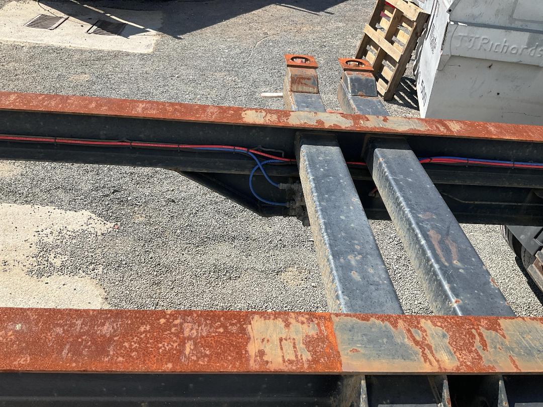 Photo '22' of Homebuilt IDEAL SERVICES Skeletal Semi