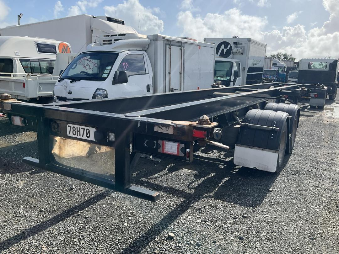 Photo '4' of Homebuilt IDEAL SERVICES Skeletal Semi