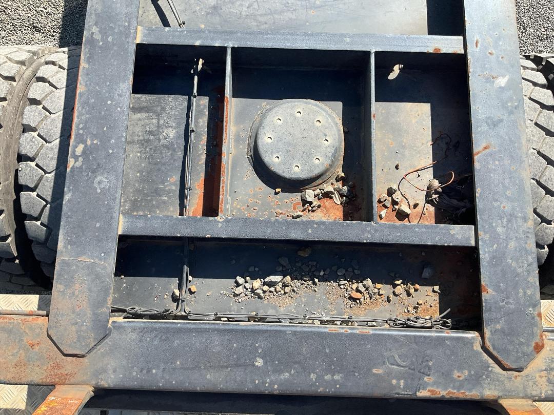 Photo '11' of Homebuilt IDEAL SERVICES Skeletal Semi