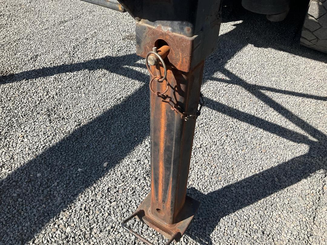 Photo '33' of Homebuilt IDEAL SERVICES Skeletal Semi