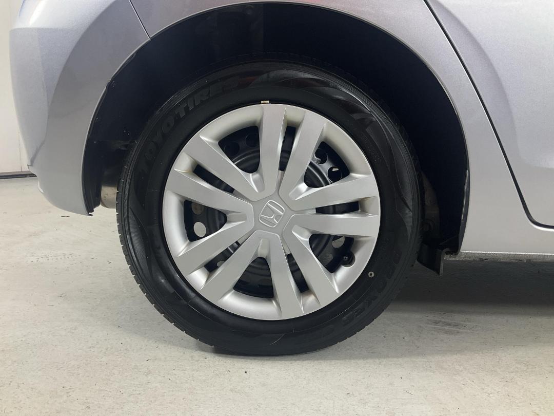 Photo '12' of Honda FIT