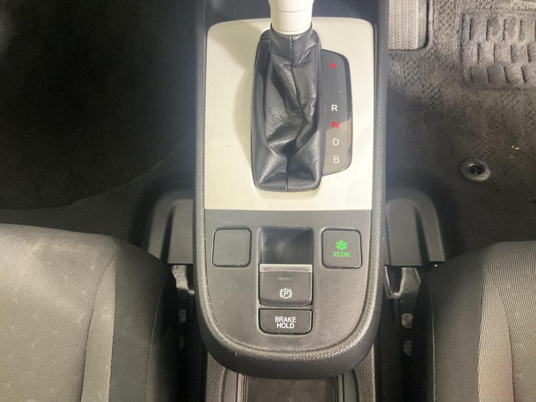 Photo '18' of Honda FIT