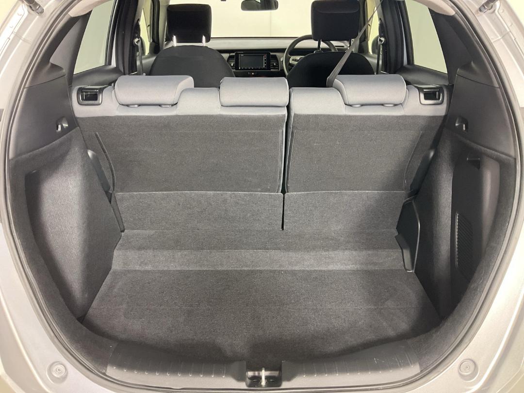 Photo '14' of Honda FIT