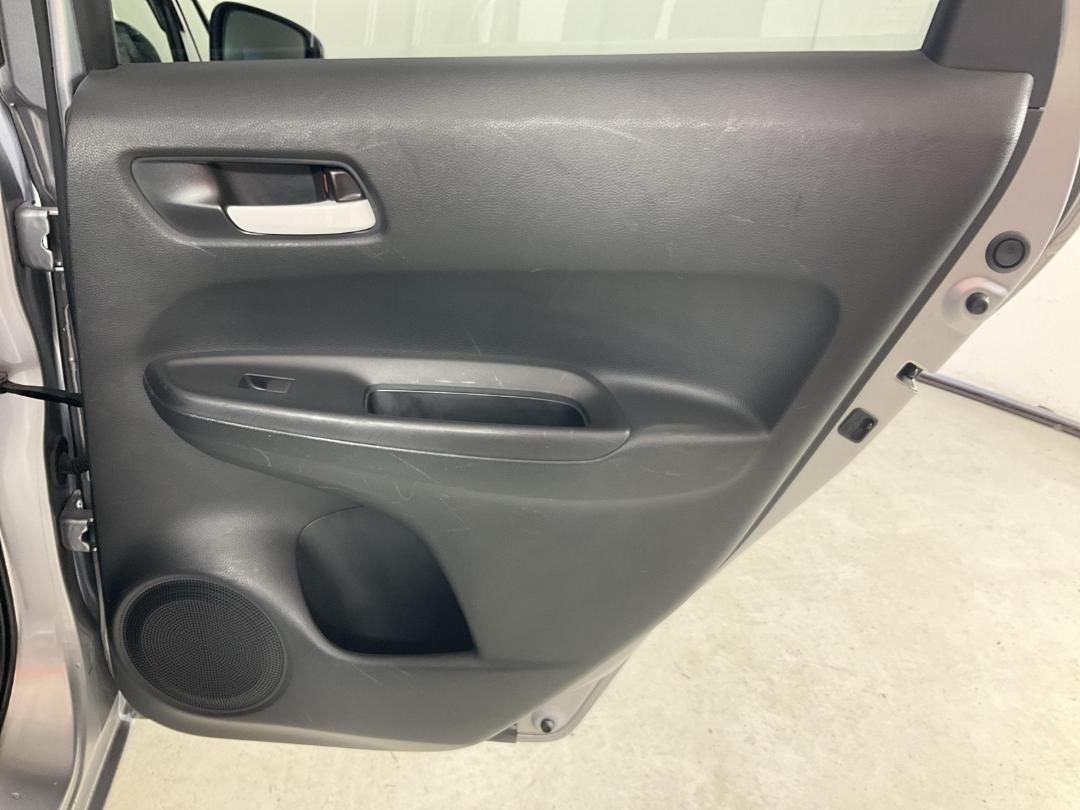 Photo '19' of Honda FIT