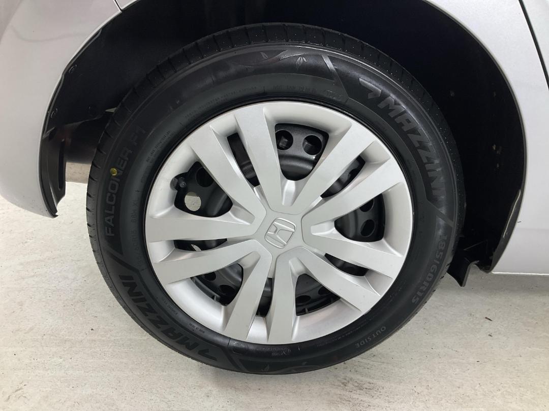 Photo '12' of Honda FIT