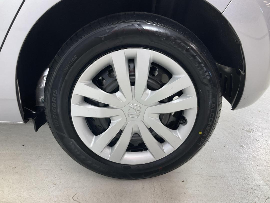 Photo '11' of Honda FIT