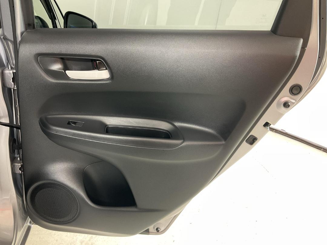 Photo '19' of Honda FIT