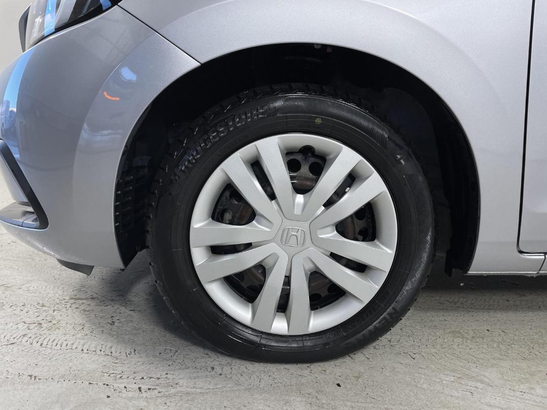 Photo '10' of Honda FIT