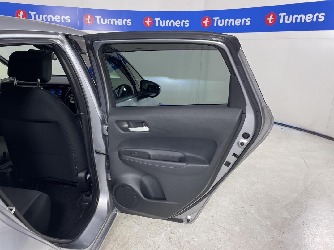 Photo '19' of Honda FIT