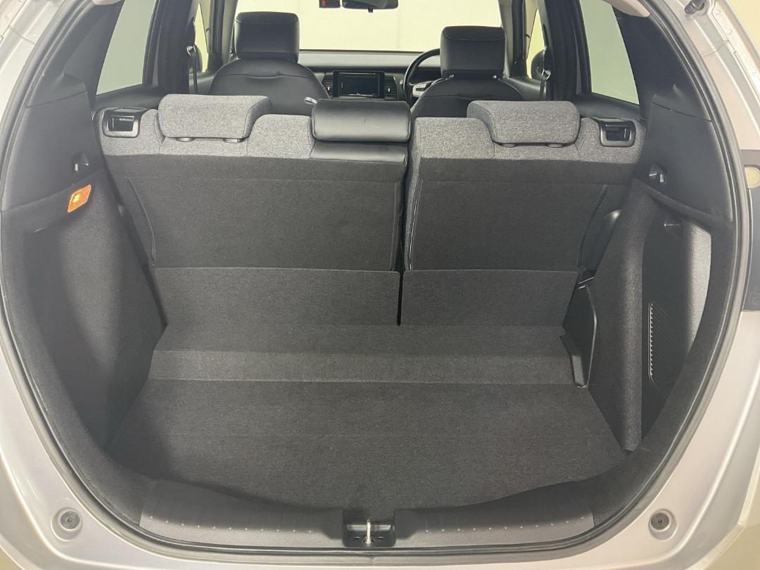 Photo '14' of Honda FIT