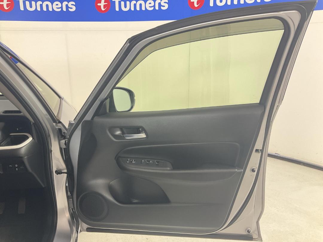 Photo '15' of Honda FIT