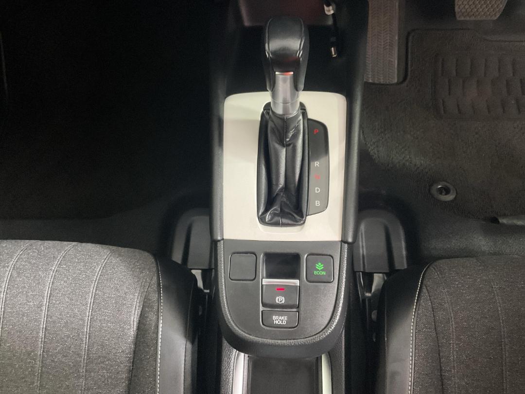 Photo '18' of Honda FIT