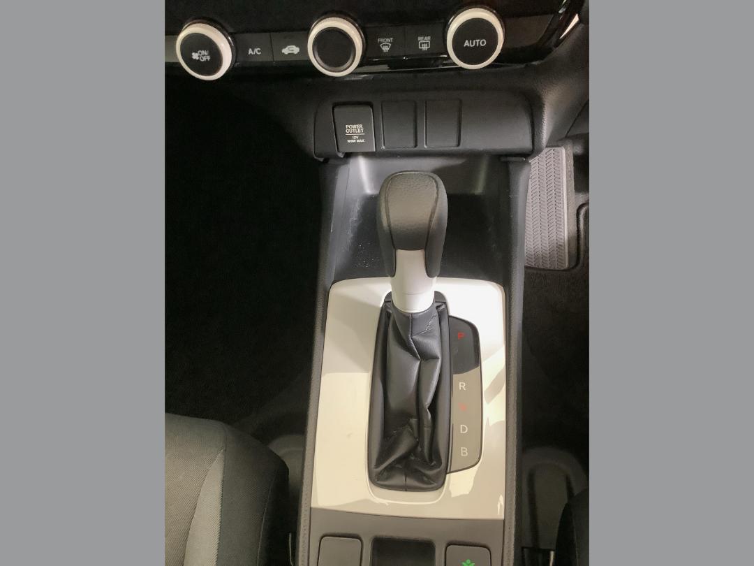 Photo '18' of Honda FIT