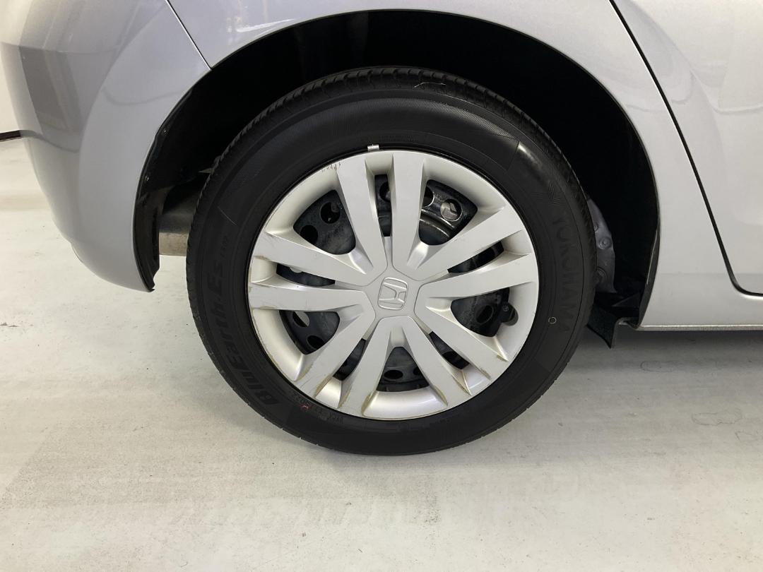 Photo '12' of Honda FIT