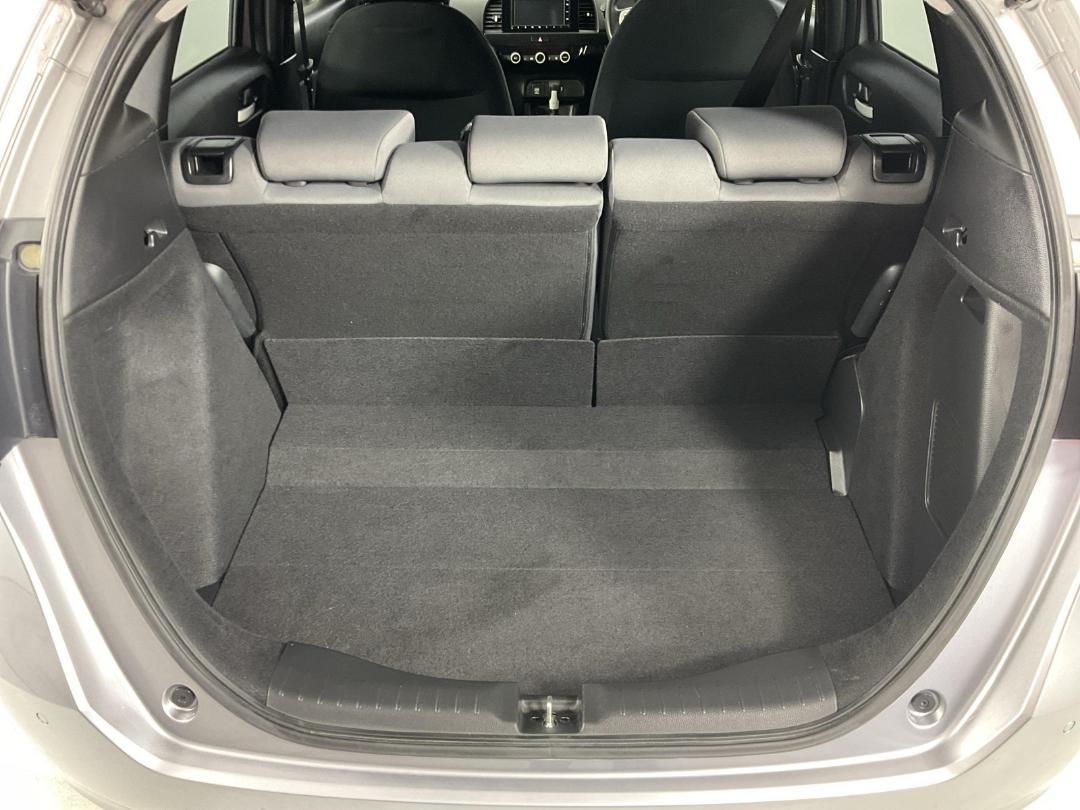 Photo '14' of Honda FIT