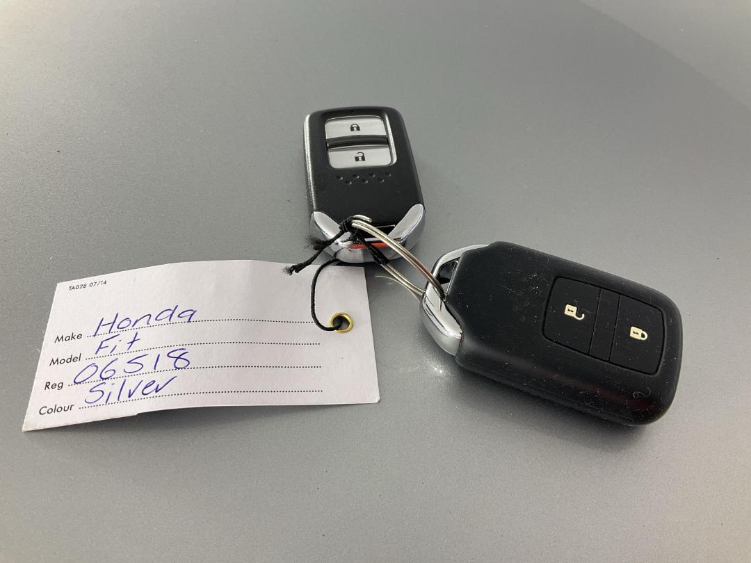 Photo '22' of Honda FIT