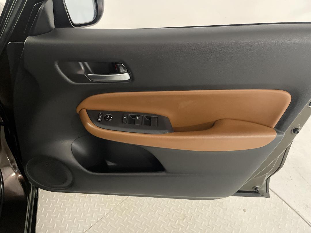 Photo '15' of Honda FIT