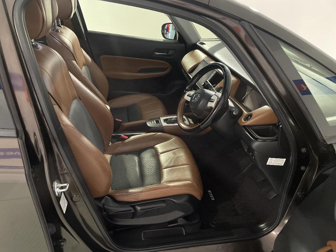 Photo '16' of Honda FIT