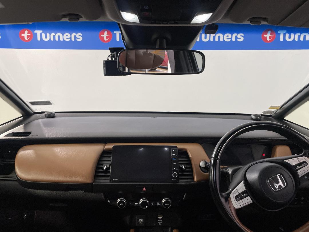 Photo '17' of Honda FIT