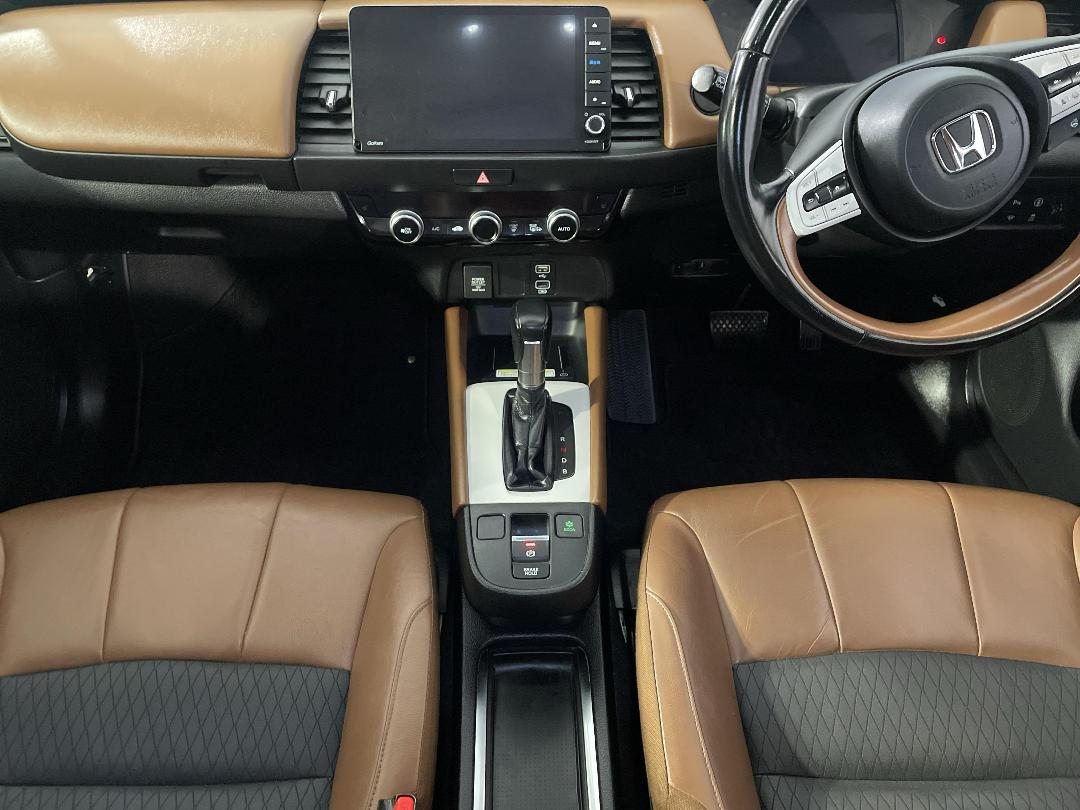 Photo '18' of Honda FIT