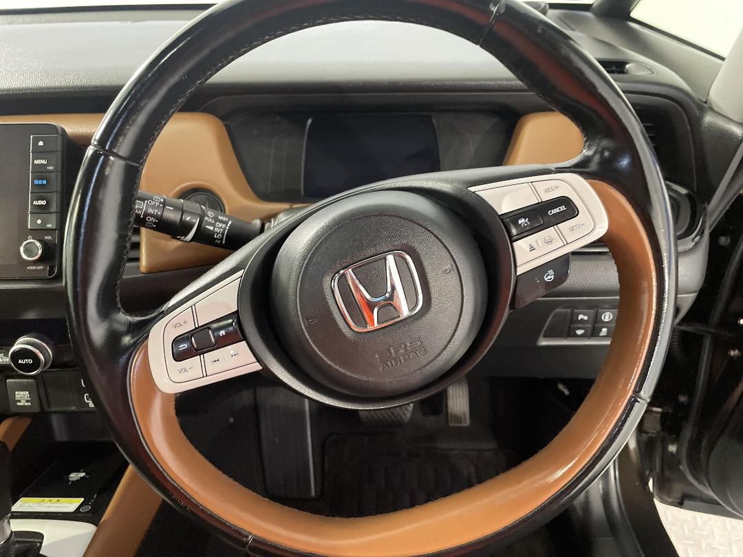 Photo '28' of Honda FIT