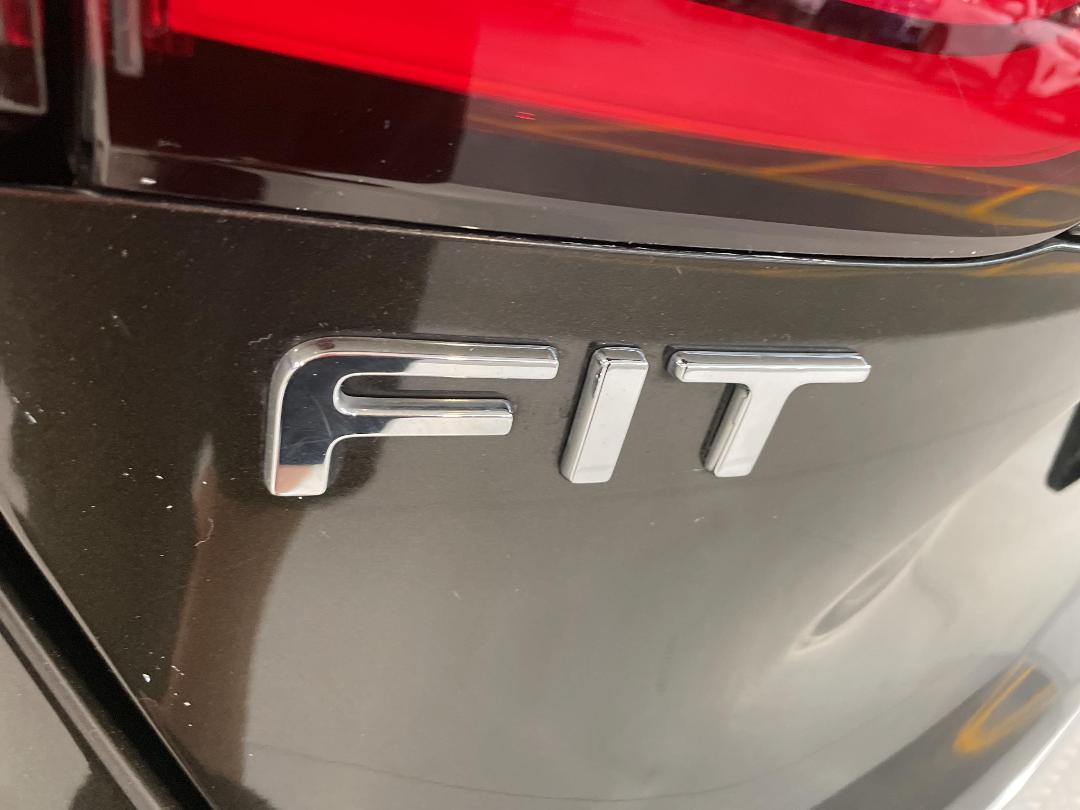 Photo '36' of Honda FIT