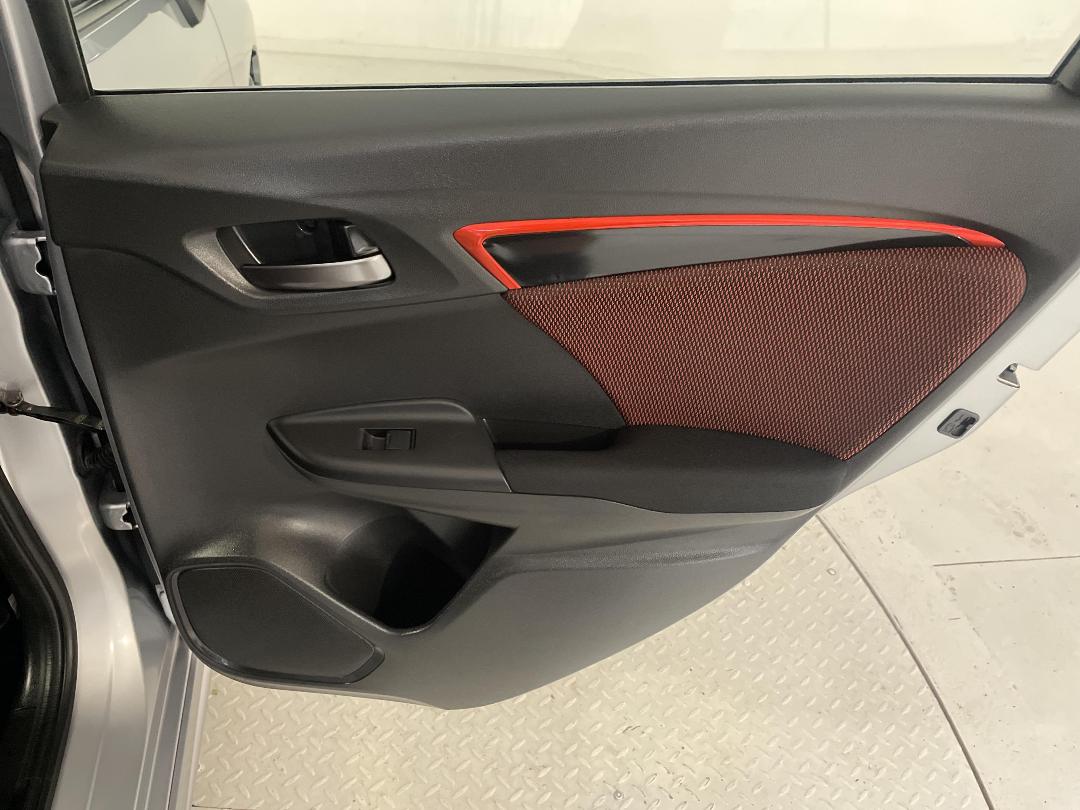 Photo '19' of Honda Jazz Photo '19' of Honda Jazz