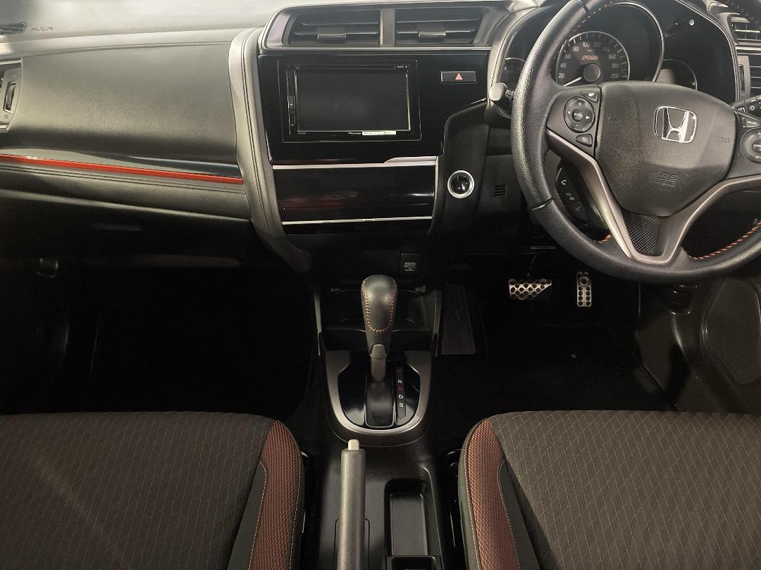 Photo '18' of Honda Jazz Photo '18' of Honda Jazz