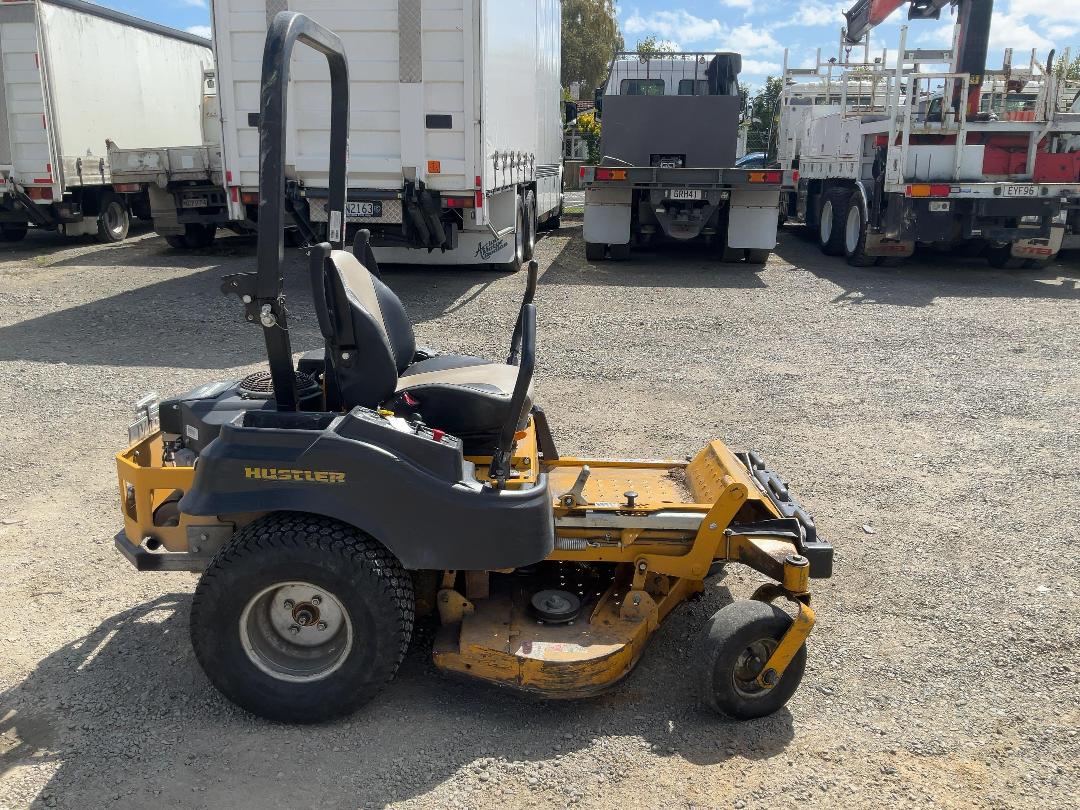 Photo '3' of Hustler 933738CE 933738CE Ride On Mower