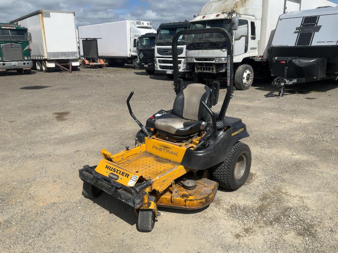 Photo '9' of Hustler 933738CE 933738CE Ride On Mower