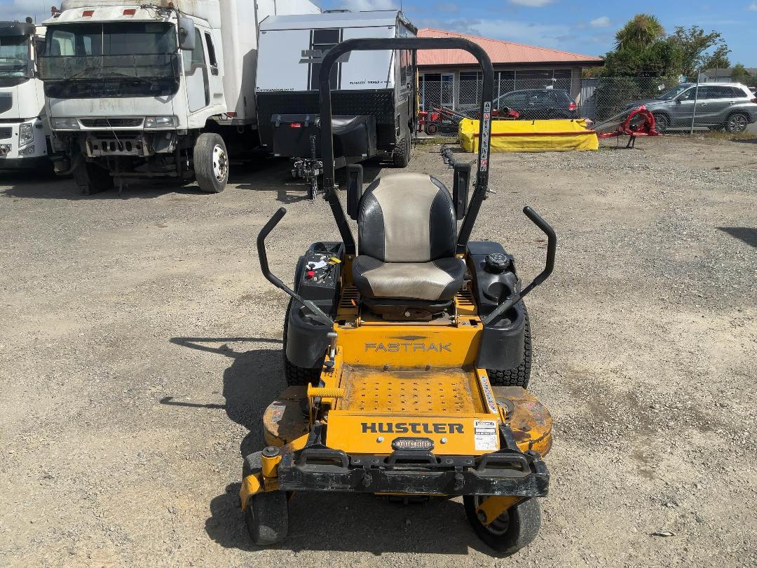 Photo '10' of Hustler 933738CE 933738CE Ride On Mower