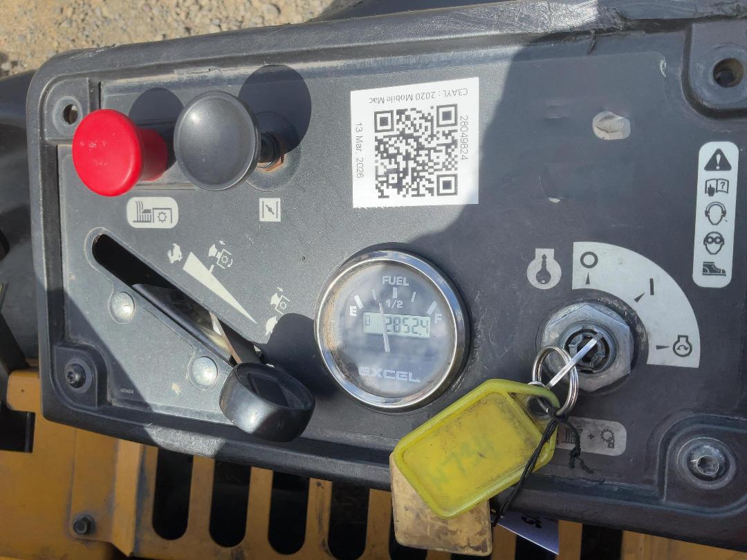 Photo '12' of Hustler 933738CE 933738CE Ride On Mower