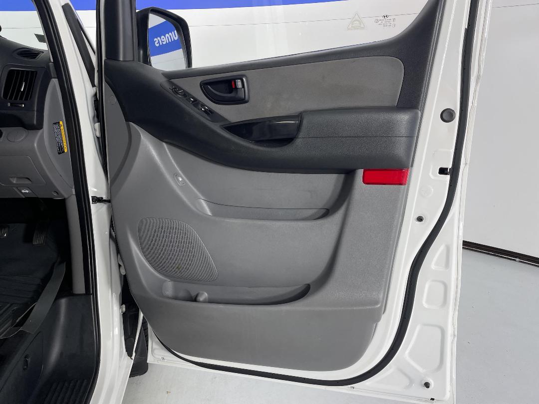 Photo '15' of Hyundai Iload Photo '15' of Hyundai Iload