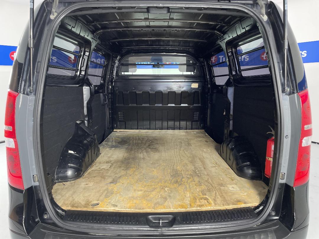 Photo '14' of Hyundai Iload Photo '14' of Hyundai Iload