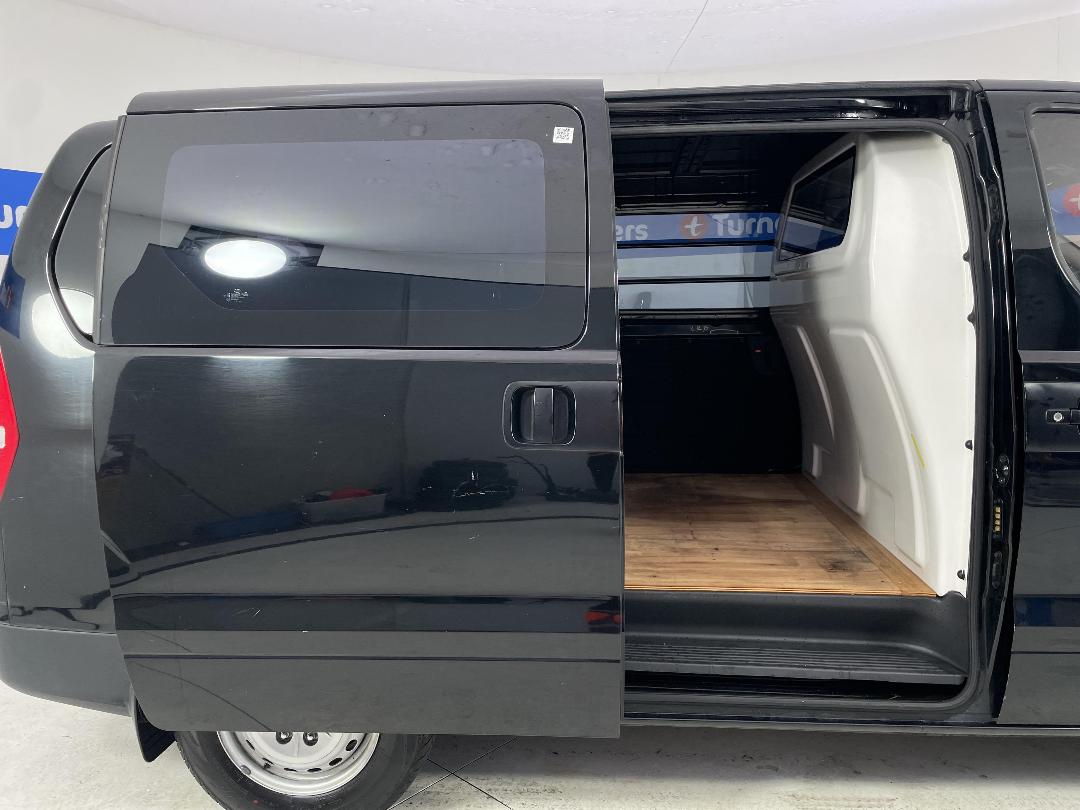 Photo '19' of Hyundai Iload Photo '19' of Hyundai Iload