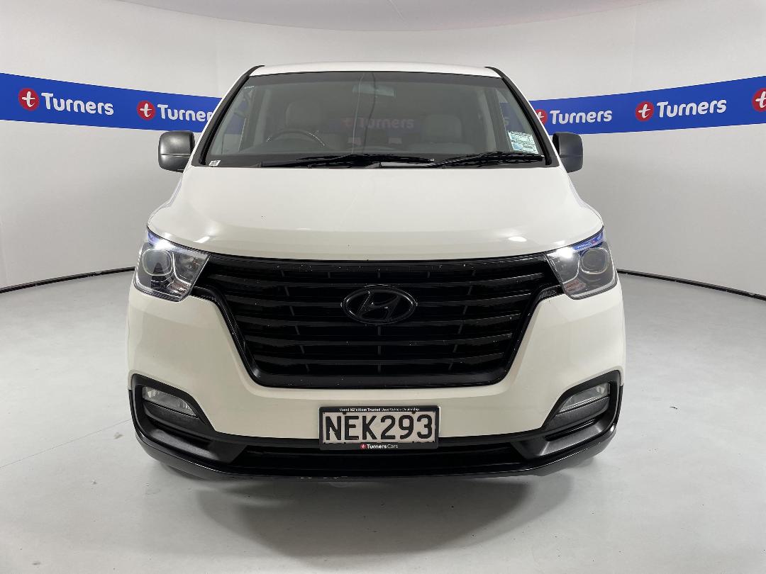 Photo '2' of Hyundai Imax