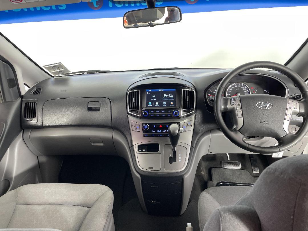 Photo '17' of Hyundai Imax