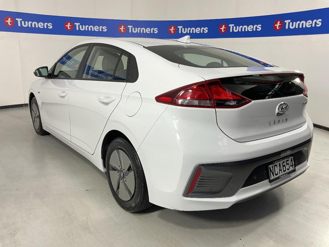 Photo '5' of Hyundai Ioniq Photo '5' of Hyundai Ioniq