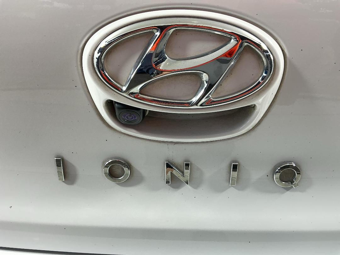 Photo '28' of Hyundai Ioniq Photo '28' of Hyundai Ioniq