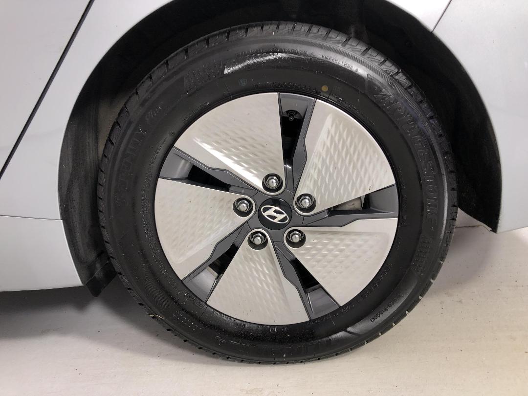 Photo '11' of Hyundai Ioniq