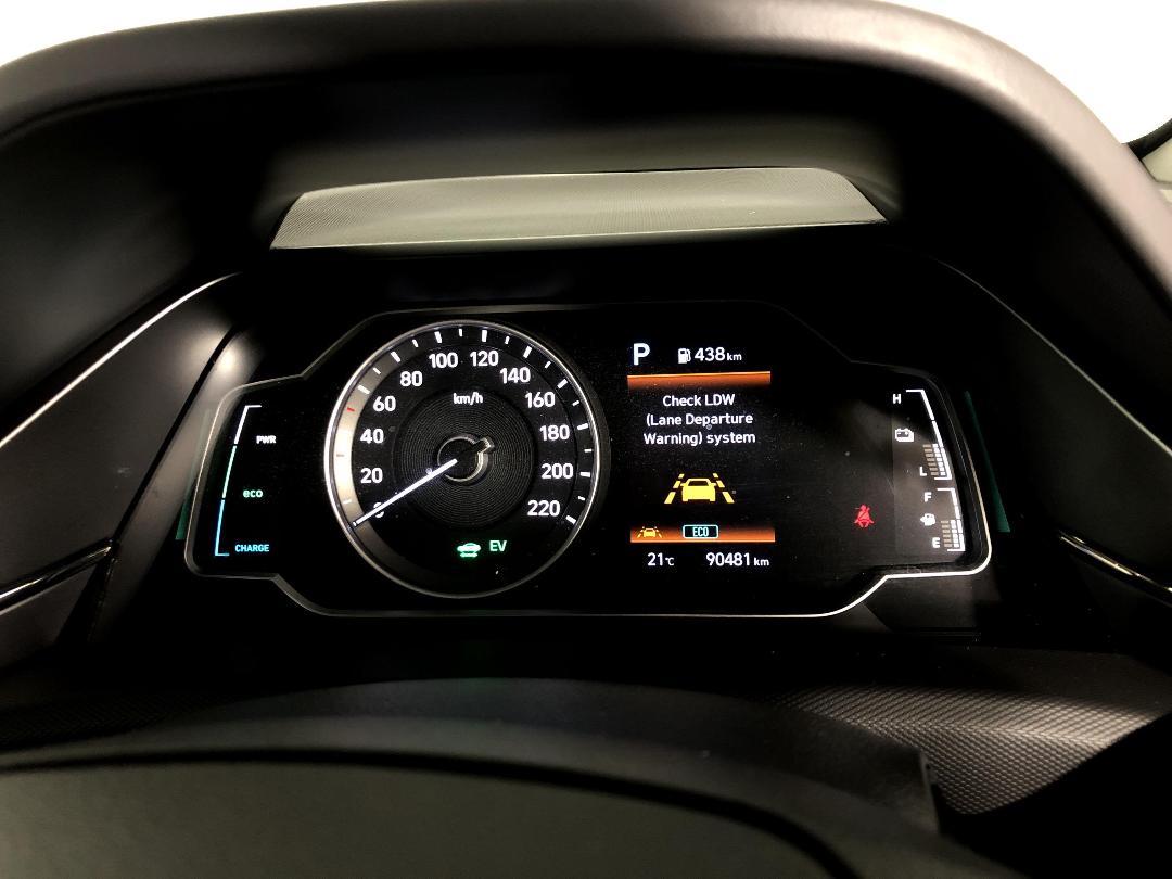 Photo '21' of Hyundai Ioniq