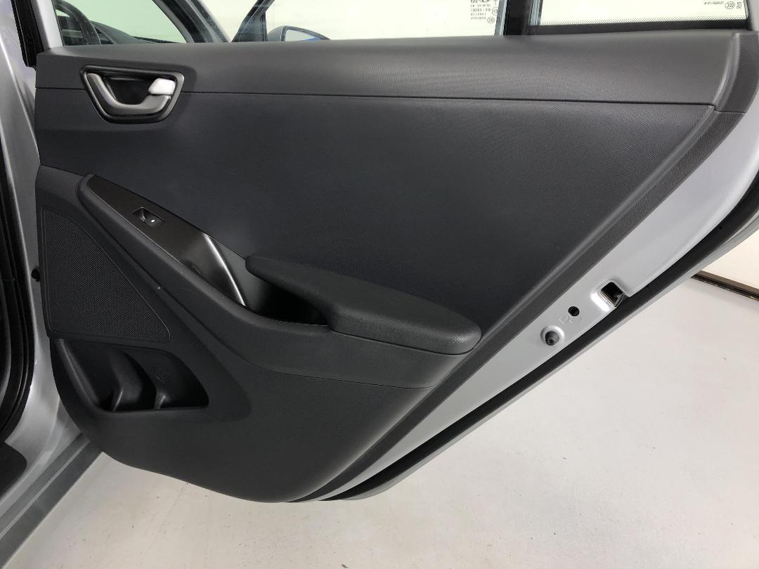 Photo '19' of Hyundai Ioniq