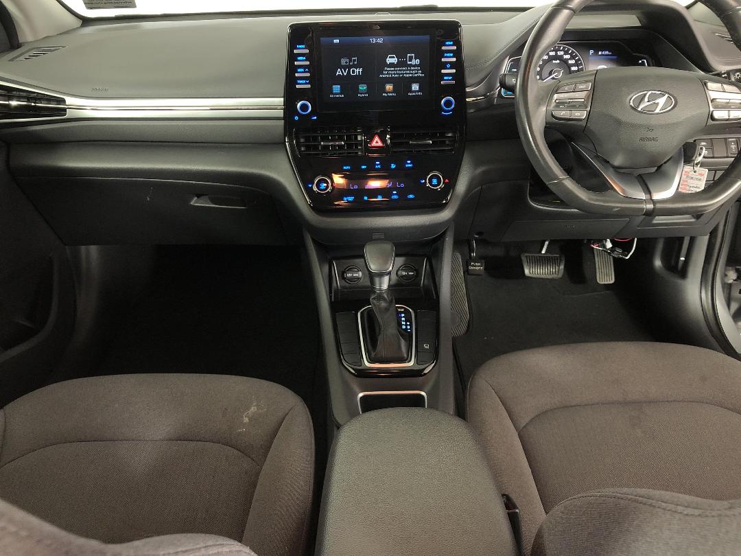 Photo '17' of Hyundai Ioniq