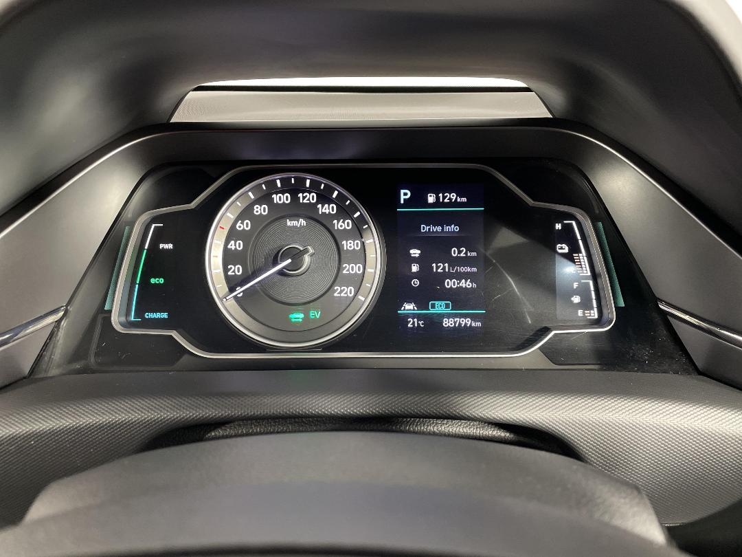 Photo '21' of Hyundai Ioniq