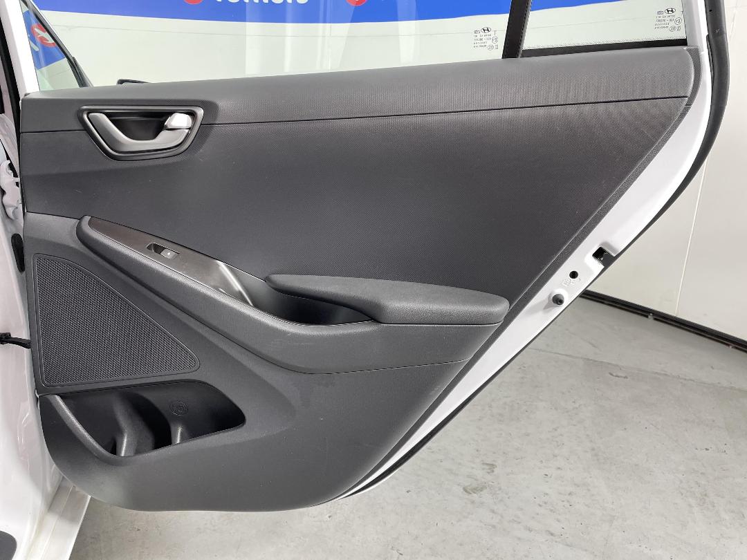 Photo '19' of Hyundai Ioniq