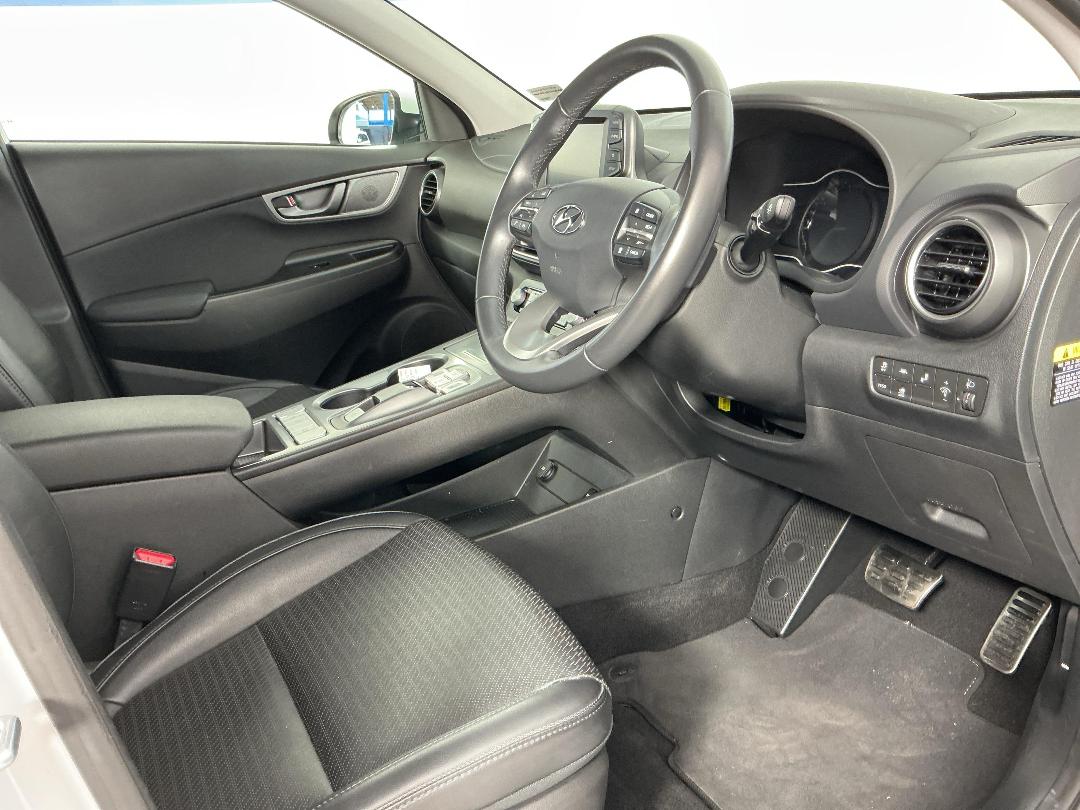 Photo '16' of Hyundai Kona Photo '16' of Hyundai Kona